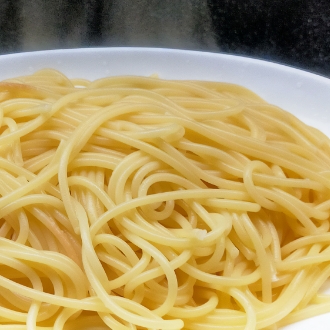 明太子との相性を考えた自家製生パスタ